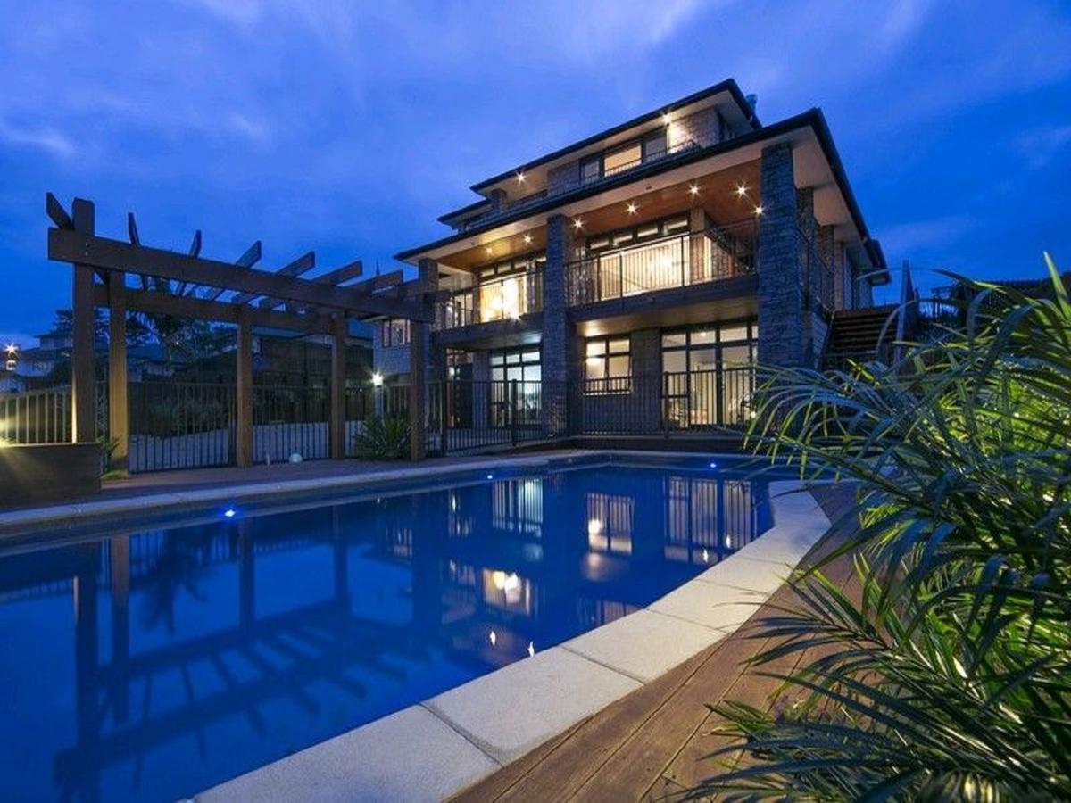 Mansion Of Love Auckland
